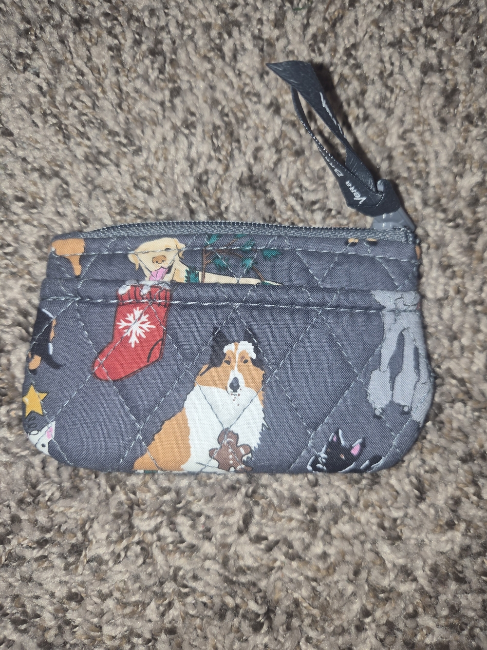 NWOT Vera Bradley Christmas Dogs Card Case - Picture 2 of 3